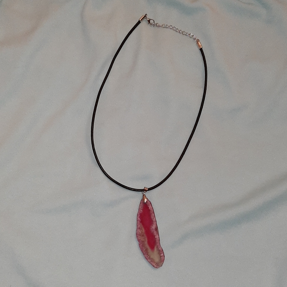 PINK ALGATE HANDMADE NECKLACE